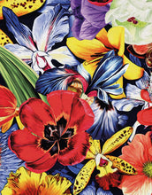 Carregar imagem no visualizador da galeria, Colorful Blooming Flower Wall Mural. Tropical Floral Design Pattern Peel and Stick Wallpaper. #6370