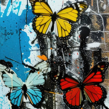 Carregar imagem no visualizador da galeria, Butterflies Graffiti Style Wallpaper Mural. #6828