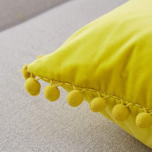 Carregar imagem no visualizador da galeria, Velvet Pom Pom Cushion Covers