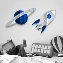 Carregar imagem no visualizador da galeria, 2-Piece Set | Planet Saturn & Space Rocket Decor
