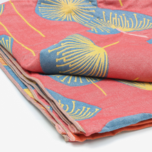 Carregar imagem no visualizador da galeria, Dandelion Throw Blanket