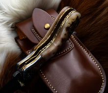 Carregar imagem no visualizador da galeria, Custom Handmade Damascus Steel Pocket Knife – Sheep Horn