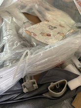 Load image into Gallery viewer, Daming bedside bassinet with wheels