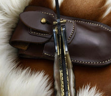 Carregar imagem no visualizador da galeria, Custom Handmade Damascus Steel Pocket Knife – Sheep Horn