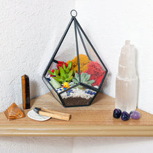 Carregar imagem no visualizador da galeria, 8” Geometric Black Tear Glass Succulent Terrarium Kit