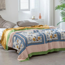 Carregar imagem no visualizador da galeria, Floral Nap Blankets