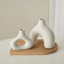 Carregar imagem no visualizador da galeria, Hollow Ceramic Vase Set