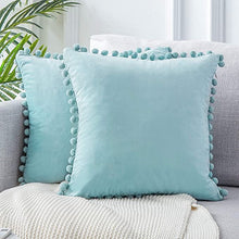 Carregar imagem no visualizador da galeria, Velvet Pom Pom Cushion Covers