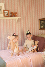 Carregar imagem no visualizador da galeria, Auggie Wallpaper by Bloomery Decor