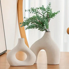Carregar imagem no visualizador da galeria, Hollow Ceramic Vase Set