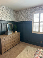 Carregar imagem no visualizador da galeria, Lillian Wallpaper by Ali Anni