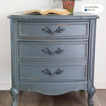 Carregar imagem no visualizador da galeria, A Good Man is Hard to Find - One Step Paint - 4oz Sample