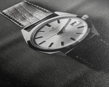 Load image into Gallery viewer, Classic Wrist Watch Wall Art, Watch Art, Watch Face, Black And White, Minimalist Print, Wall Decor, Canvas Print, Wall Art, Framed Canvas