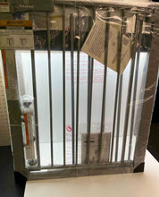 Carregar imagem no visualizador da galeria, BabyBond Dog Gate for The House 27-43", BabyBond Baby Gate for Stairs, Extra Wide Baby Gates for Doorway, Auto Close Safety Pet Gate, with Extenders a