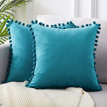 Carregar imagem no visualizador da galeria, Velvet Pom Pom Cushion Covers