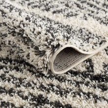 Cargar imagen en el visor de la galería, Fishhook Berber Shag Rug