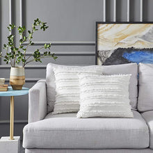 Carregar imagem no visualizador da galeria, Ruffled Cushion Covers