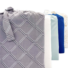 Carregar imagem no visualizador da galeria, Bamboo Duvet Cover - Platinum Geo - Final Sale/No Returns