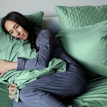 Carregar imagem no visualizador da galeria, Bamboo Pillowcase Set – Seaglass