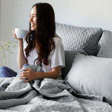 Carregar imagem no visualizador da galeria, Bamboo Quilted Coverlet- Stone