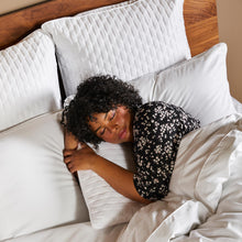 Carregar imagem no visualizador da galeria, Bamboo Quilted Euro Sham 1 Piece - White