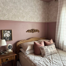 Carregar imagem no visualizador da galeria, Beatrice Wallpaper by Daphne and Sage