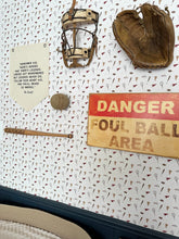 Carregar imagem no visualizador da galeria, Benny Wallpaper by Lauren Blair Hersey