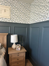Carregar imagem no visualizador da galeria, Lillian Wallpaper by Ali Anni