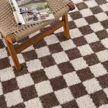 Carregar imagem no visualizador da galeria, Canika Brown Washable Checkered Area Rug