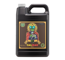 Carregar imagem no visualizador da galeria, CalMag 2-0-0 | Complete Calcium, Magnesium and Iron Plant Supplement