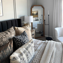 Carregar imagem no visualizador da galeria, 50 Inch Black Iron Floor Candelabra