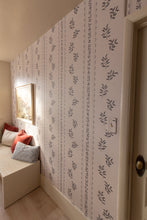 Carregar imagem no visualizador da galeria, Colleen Wallpaper by Gabriela Dachin