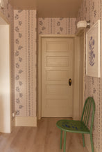 Carregar imagem no visualizador da galeria, Colleen Wallpaper by Gabriela Dachin