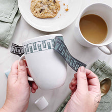 Cargar imagen en el visor de la galería, Classic Borders - Mesh Stencil 18x12