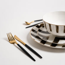 Load image into Gallery viewer, Davi Black Crossroad Plates