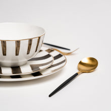 Load image into Gallery viewer, Davi Black Crossroad Plates