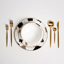 Load image into Gallery viewer, Aurora Black Plates Set