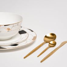 Load image into Gallery viewer, Aurora Black Plates Set