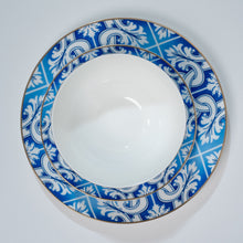 Carregar imagem no visualizador da galeria, Blue White Rim Plates
