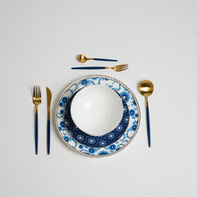 Carregar imagem no visualizador da galeria, Gem Blue White Dinnerware