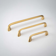 Cargar imagen en el visor de la galería, Twist, Solid Brass Cabinet Pulls