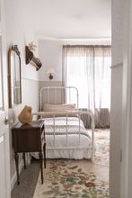 Carregar imagem no visualizador da galeria, Junie Wallpaper by Kourtni Gunn