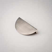 Cargar imagen en el visor de la galería, Demi Lune, Solid Brass Half Moon Cabinet Pulls