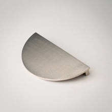 Cargar imagen en el visor de la galería, Demi Lune, Solid Brass Half Moon Cabinet Pulls