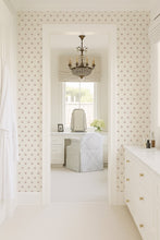 Carregar imagem no visualizador da galeria, Baylor Wallpaper by Hufton Studio