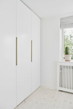 Carregar imagem no visualizador da galeria, Brushed Bronze "Edge Straight" Tab Drawer Pulls