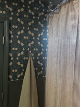 Carregar imagem no visualizador da galeria, Amberly Wallpaper by Aubrey Fairchild