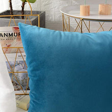 Carregar imagem no visualizador da galeria, Velvet Cushion Covers
