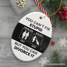 Carregar imagem no visualizador da galeria, Funny Divorce Party Favors Personalized Gift Ornament, Best Care Package Idea for Her