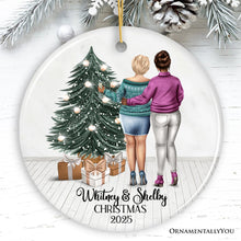 Carregar imagem no visualizador da galeria, Plus Size Girl Friends Personalized Christmas Ornament, Mature Female Moms or Coworker Gifts, Thick Girls